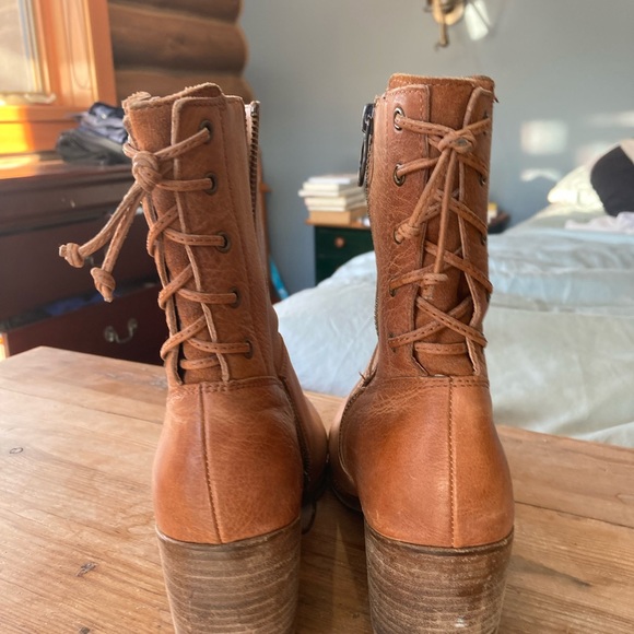 Latigo brand leather stacked heel boots - Picture 4 of 4